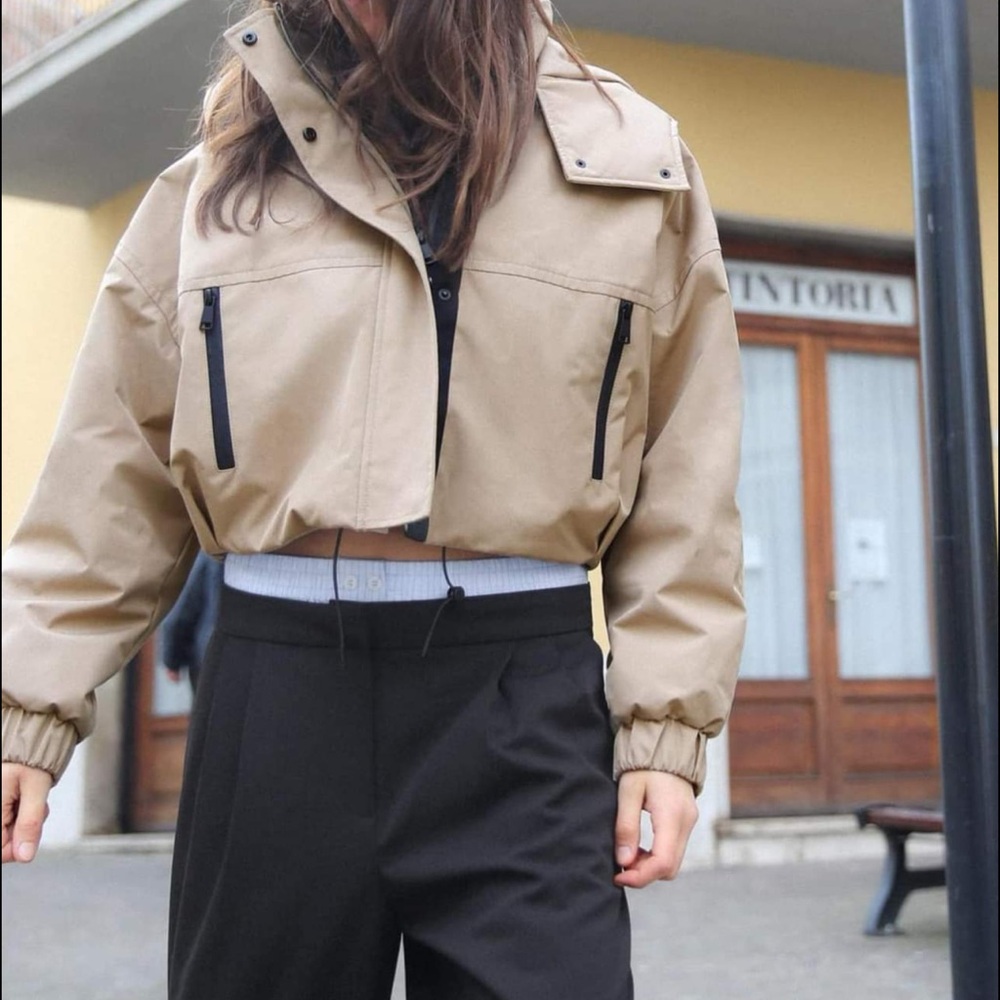 Zara Tan Utility Jacket with Cropped Design and Elastic Cuffs